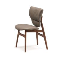 Dumbo modern winged dining chair by Cattelan with structure in Canaletto walnut painted ashwood and leather cover n° 951