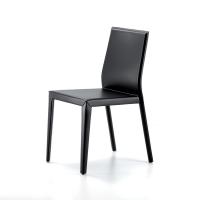 Margot chair with contrasting seams by Cattelan 