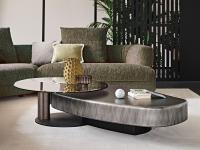 Arena Long coffee table allows you to choose an extending top, in order to adjust the table according to your needs