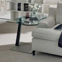 Lap height-adjustable coffee table by Cattelan - shaped top with covered leg