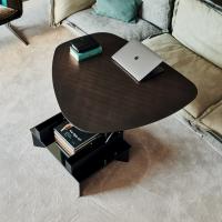 Orlando extendable coffee table by Cattelan, extends upwards and outwards