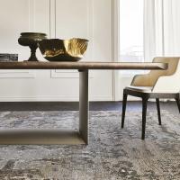 Dragon by Cattelan dining table with ceramic top with central base in metal