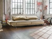 Heritage sofa with one low horizontal armrest and one canaletto walnut container armrest