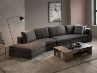 Modern sectional sofa with low feet Holiday, with an inclined peinsula