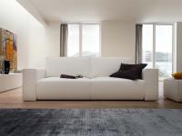 Attitude sofa in the linear version and white cover for a bright and fresh look