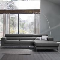 Zenzero sofa in linear version with chaise longue and tall legs