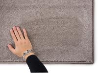 Detail of the rug effect when passing a hand on top of it