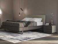 Icarus wooden double bed with storage box, with high metal feet and two-tone finish
