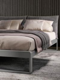 Bed frame and feet with rounded workmanship