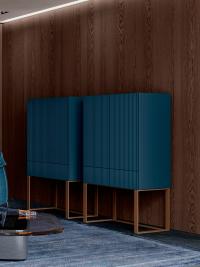 Oyster modern bar cabinet with 10:10 matte lacquered ocean fronts