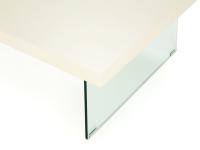 Detail of the matt lacquered top in finish  RAL 1013 Pearl White