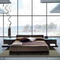 jalisco bed is available in various models - il posizionamento della mensola in vetro opzionale non sarà quello mostrato in foto