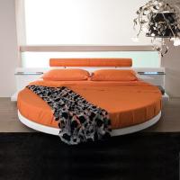 Ring bed with bolster in a contrasting colour