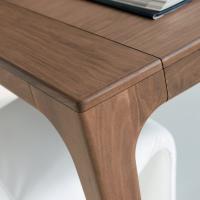Fanny dining table with painted ash solid wood structure - detail