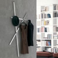 Trio wall-mounted stylish coat rack with 5 chrome-plated metal knobs