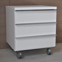Chest of three drawers with casters