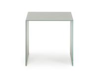 Front view of the C-shaped end table measuring 50x50 h.50 cm