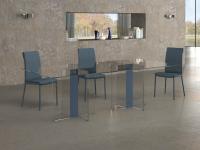 Erin entirely glass made table with back-lacquered glass sheet available in RAL colours
