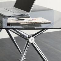 Forbes writing desk with shaped top in glass and chromed legs - detail of the cross between the tubular structure