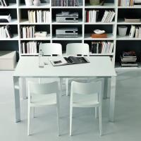 Giasone extendable table with minimalist design and glass top