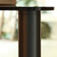 Detail of the round metal leg cm Ø 8.  (The table top in the picture belongs to the desk Musa)