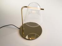 Particolare del diffusore in vetro soffiato trasparente dalla forma a campana