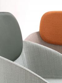 Close-up of the backrest with high cushion in a two-tone version