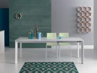 Clancy extending dining table with Zen legs in white and top in Extra-white tempered glass