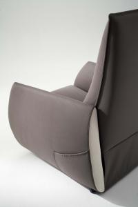 Detail of Dalia electric armchair 