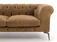Curvy armrests are a charming detal of the sofa Bellagio