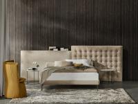 Bed with asymmetric headboards, both 177 cm wide, the smooth one is 108 high, the button tufted one is 125 cm high; bed-frame h.10 cm and mod.T feet
