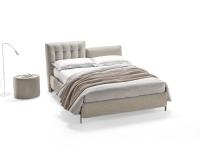 Cooper bed with 90 cm wide headboards, one is button tufted 108 cm high and the other is smooth 90 cm high; bed-frame h.25 with simple stitching and  mod.S feet