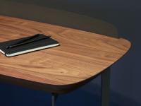 Detail of the top in canaletto walnut, one of the two versions available for the minimal Bristol writing desk