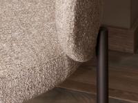 Detail of the melange texture of the Dorian fabric and the seat and backrest seams