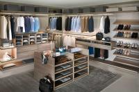 High degree of customisation thanks to the wide range of interior equipment of the walk-in wardrobe Joyce Pacific 
