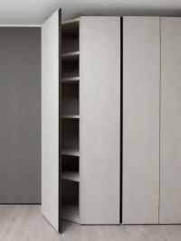 Pacific terminal wardrobe element with internal shelves