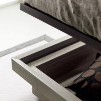 Detail of the storage box recessed compared to the bed-frame