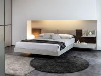 Layout composed of bed, wall panelling, shelving unit and bedside tables from California collection