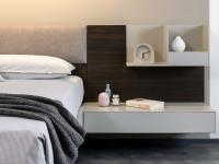 Example of layout with wall panels in Heat-treated oak with shelving unit and drawer as well as a wall-mounted bedside tables in lacquer