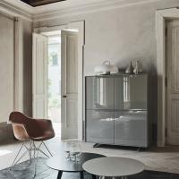 Maine cupboard with glossy lacquered structure - model with 4 doors