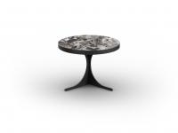 Tavolino Duetto nel formato rotondo da 60 cm con piano in ceramica lucida agata black e basamento in metallo verniciato titanio