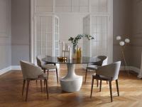 Anfora round table with central base in white Carrara marble