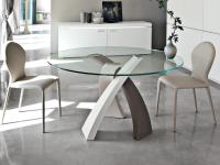 Eliseo table with tricolour base