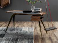Logos slim writing desk in wood and leather with a minimalist style