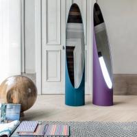 Kolonaky column mirror covered in blue eco-leather (on the left) e in aubergine violet eco-leather