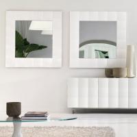 Venice square mirror with a tufted effect. Available in several colours.
