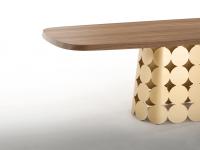 40mm-thick, solid-wood table top with central base made from matt gold lacquered metal