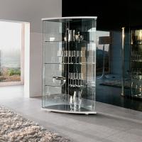 Gracia display cabinet in curved glass in white matt lacquered finish