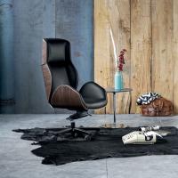 Suoni executive chair with rosewood shell and leather upholstery