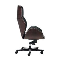 Suoni has a vintage charm which has been edited in a modern way for sophisticate offices and buros